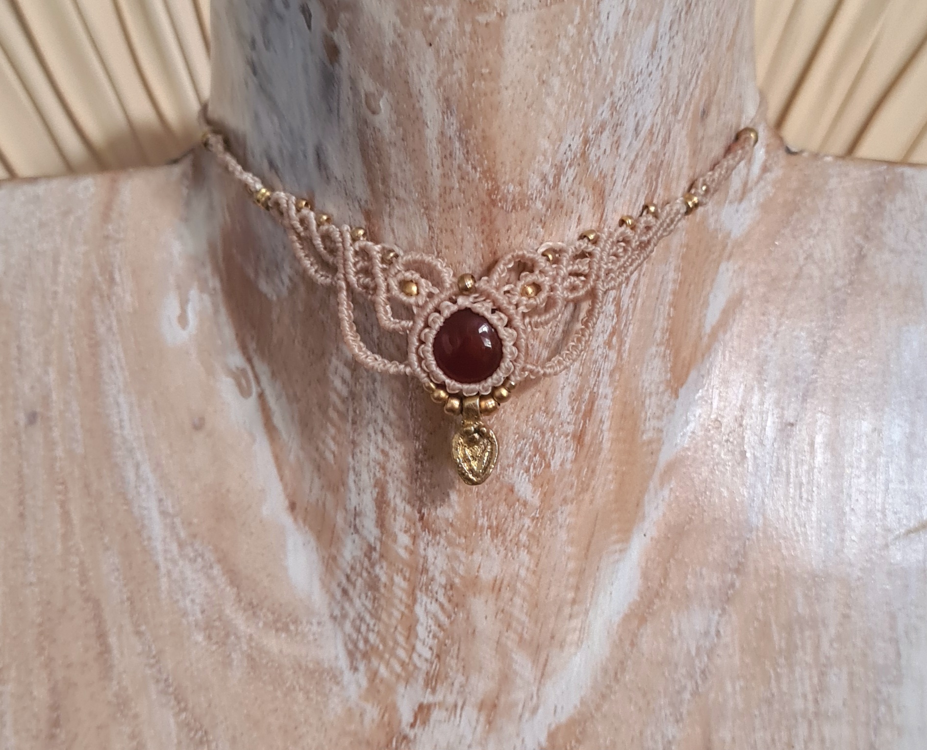 Macramé choker Carneool