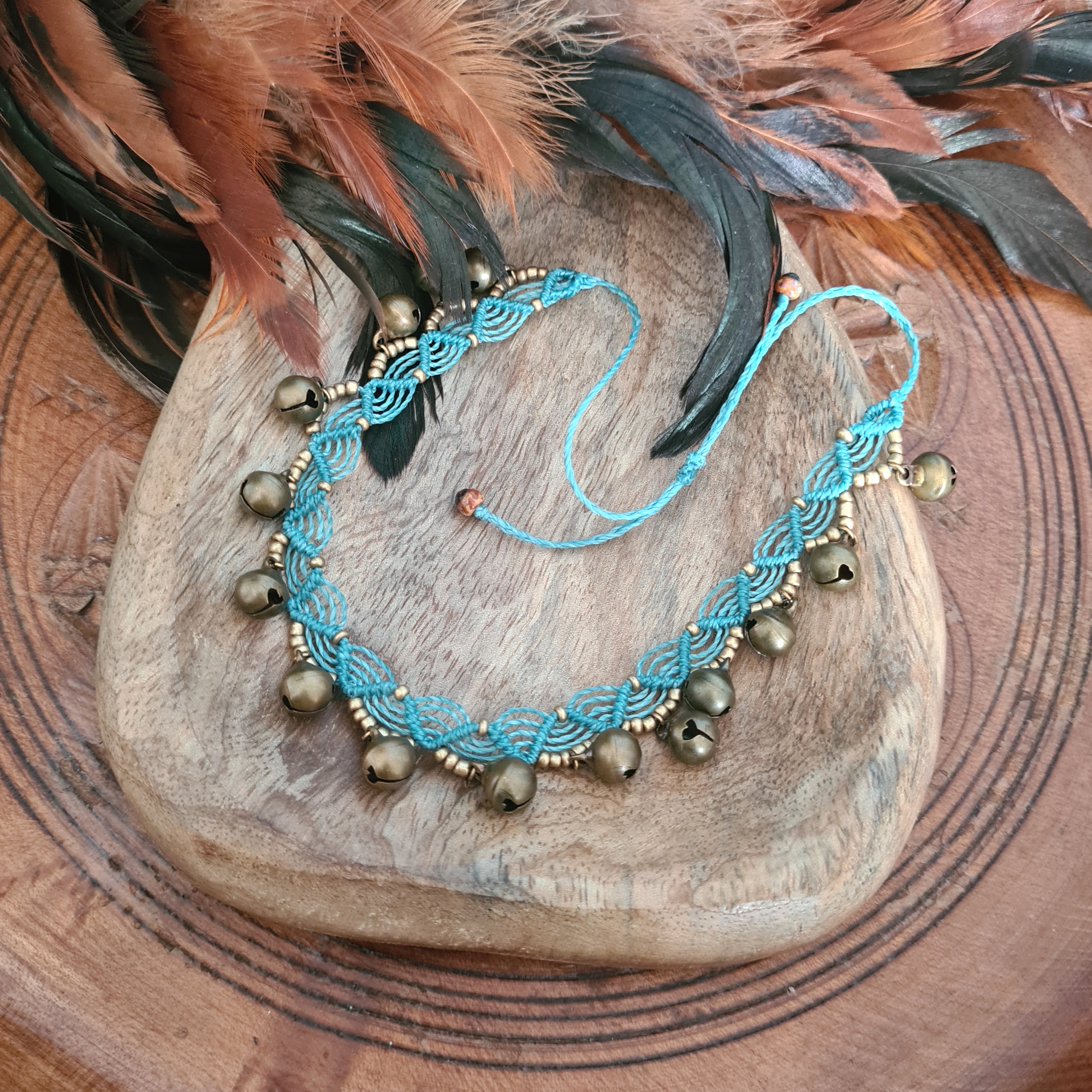 Macramé enkelbandje "Belletjes"
