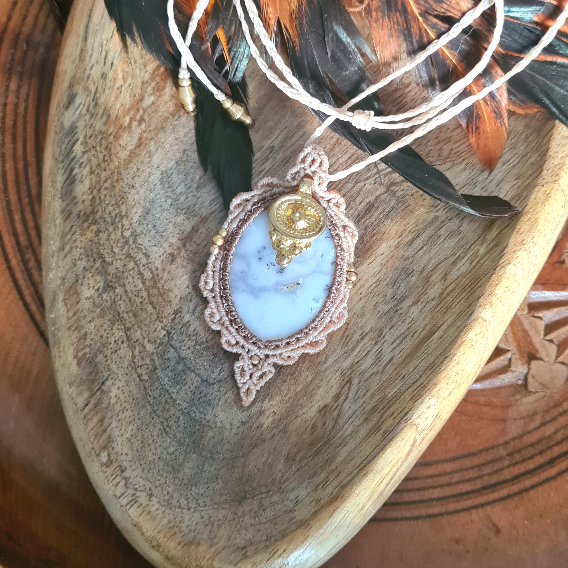 Macramé ketting Dendriet Opaal