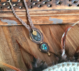 Macramé ketting Labradoriet en Abalone