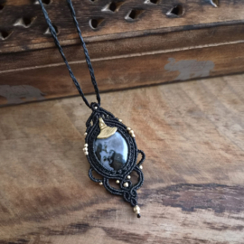 Macramé ketting  Gabbro