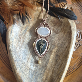 Macramé ketting Labradoriet en Belmoriet Maansteen
