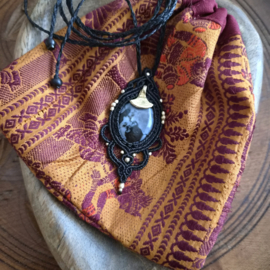 Macramé ketting  Gabbro