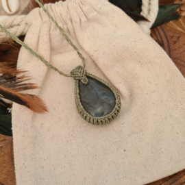 Macramé ketting Labradoriet