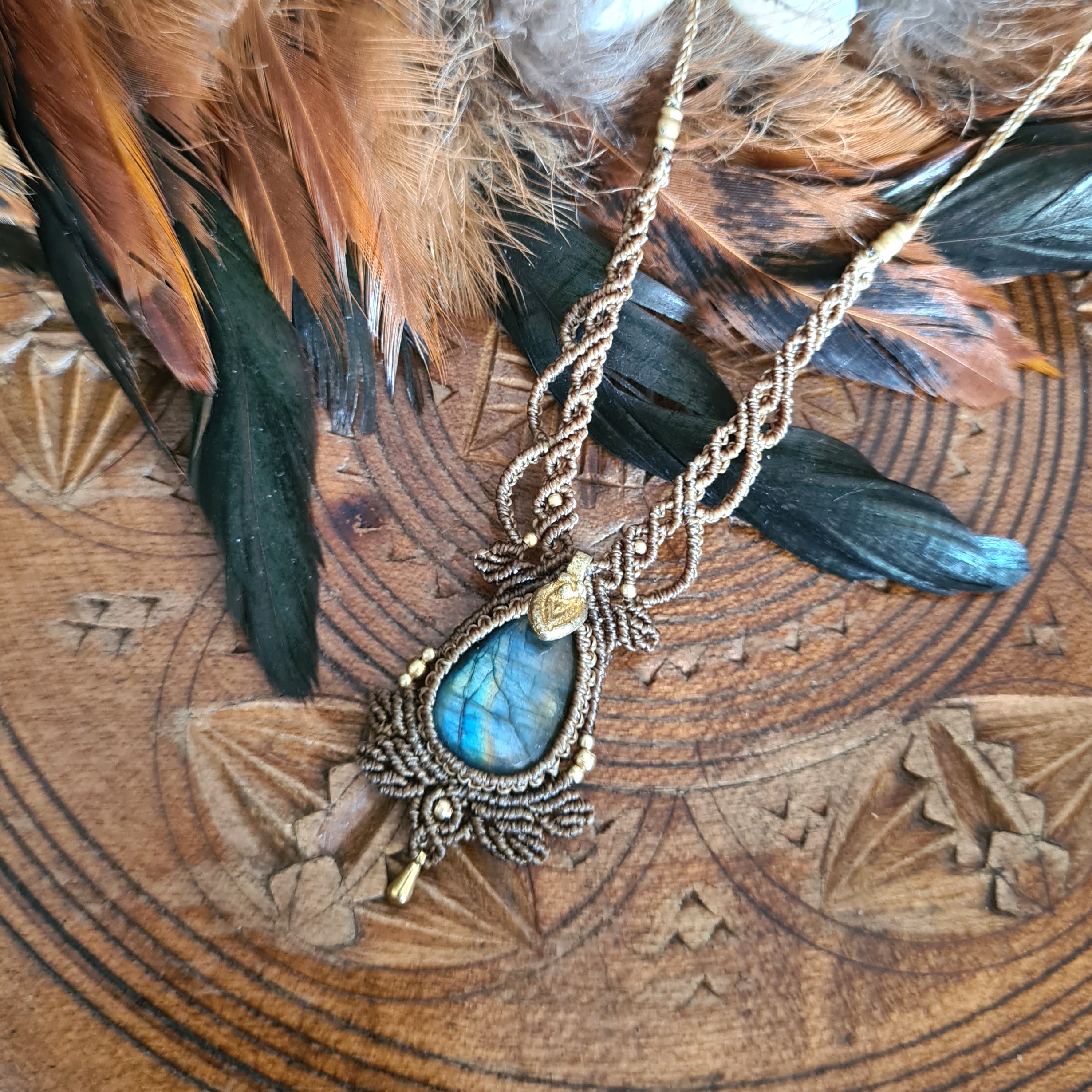 Macramé ketting Labradoriet