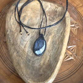 Macramé ketting  Dendriet Opaal