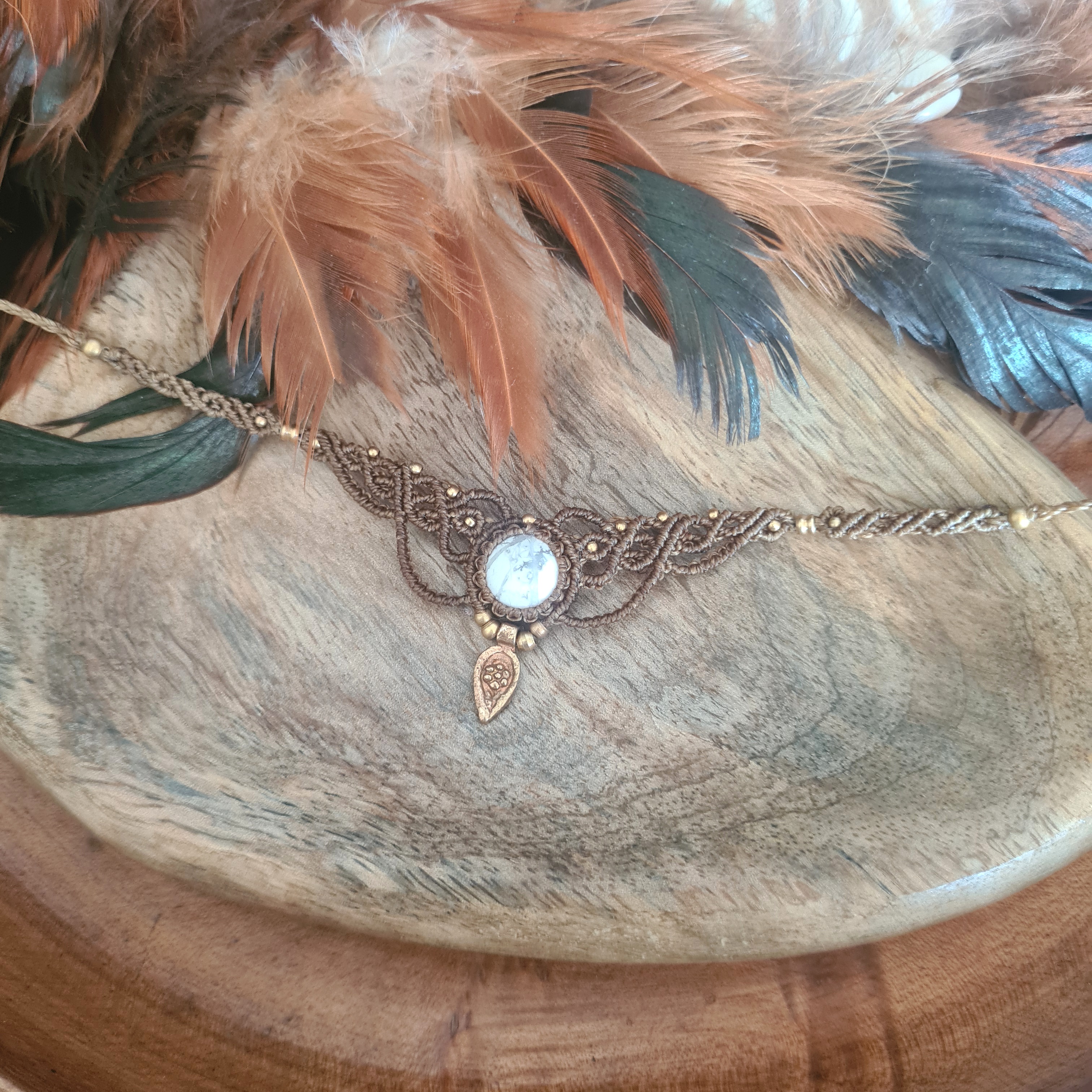 Macramé choker Howliet