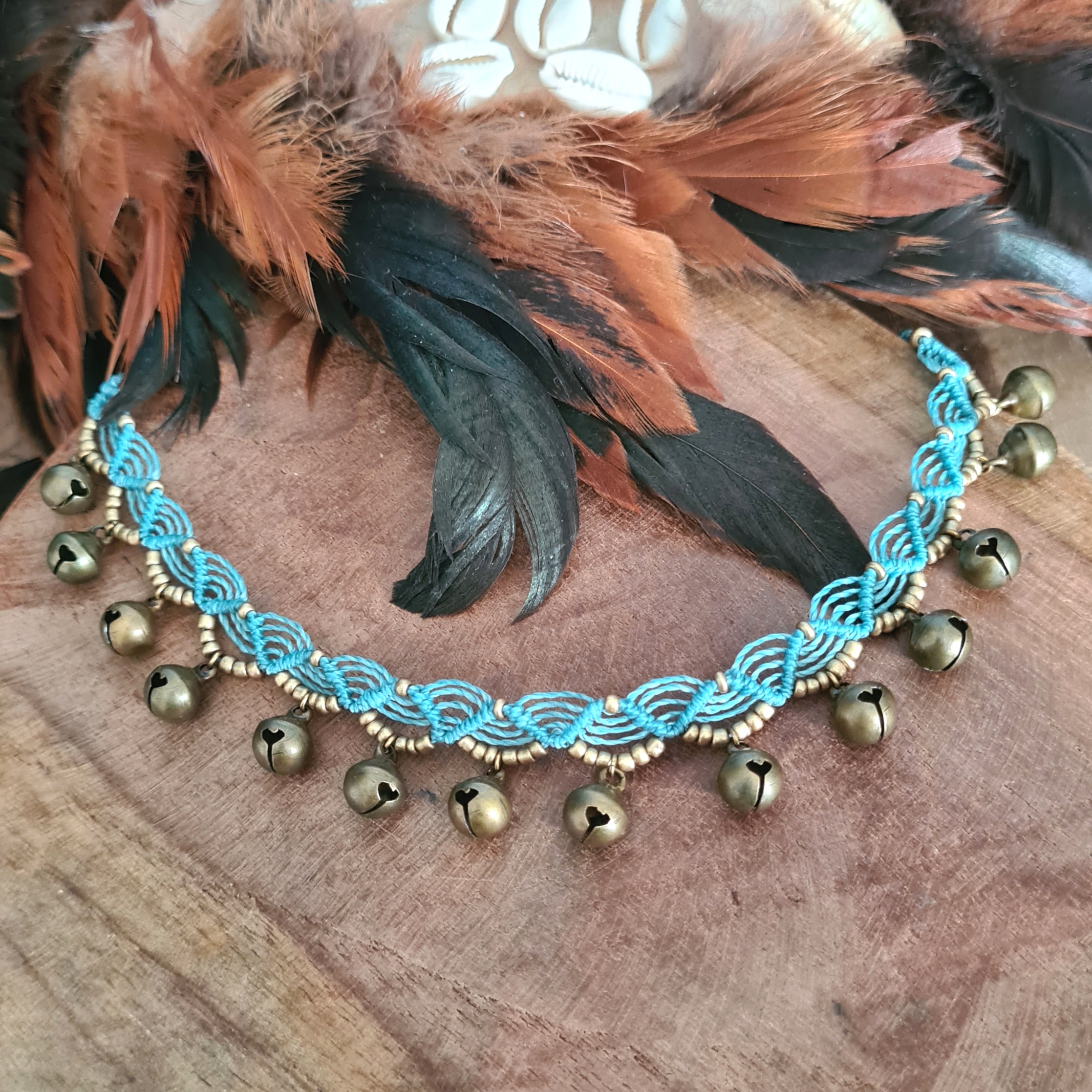 Macramé enkelbandje "Belletjes"