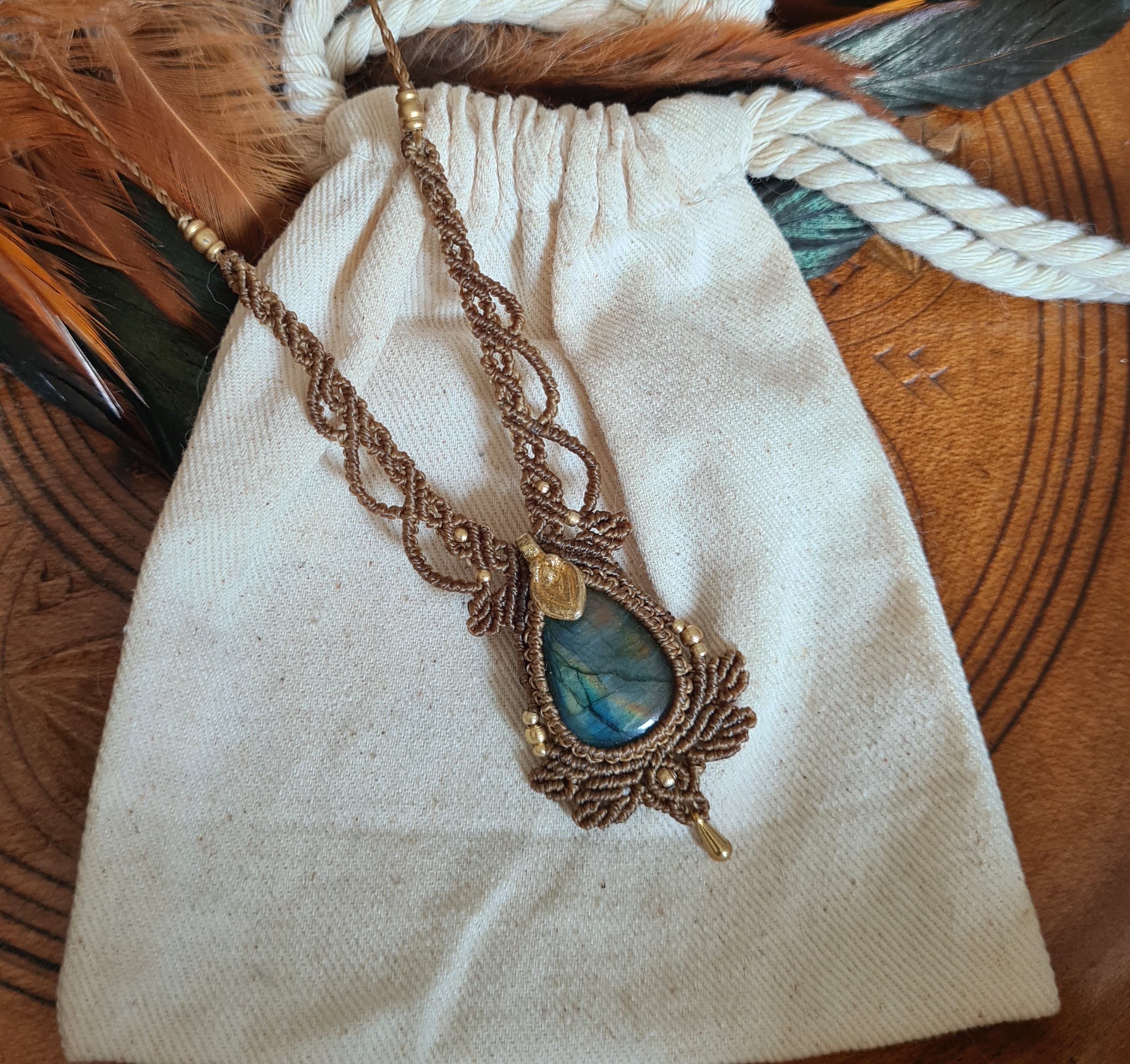 Macramé ketting Labradoriet