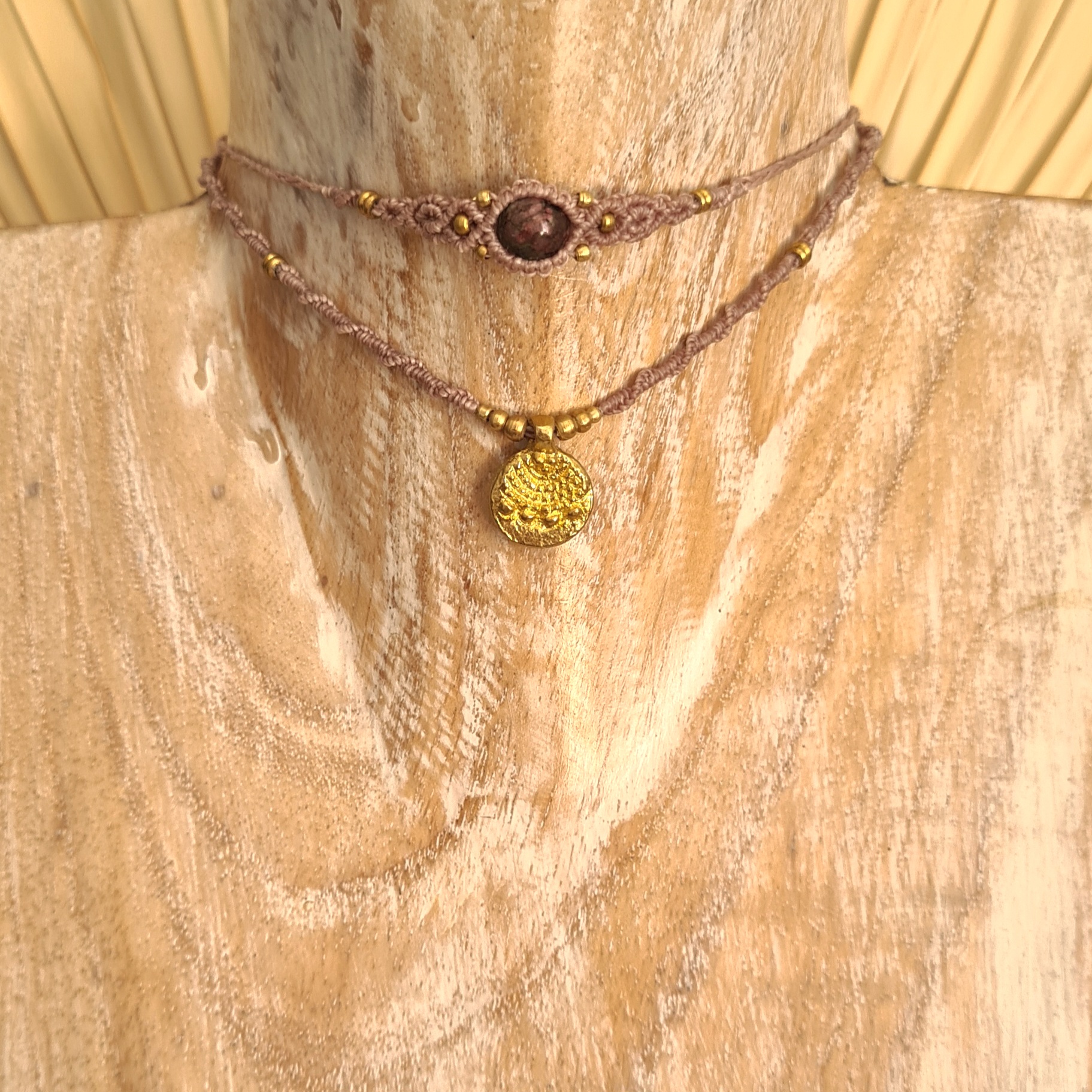 Double layered choker Robijn in Zoïsiet