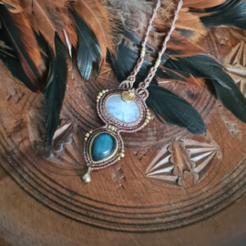 Macramé ketting Maansteen en Labradoriet