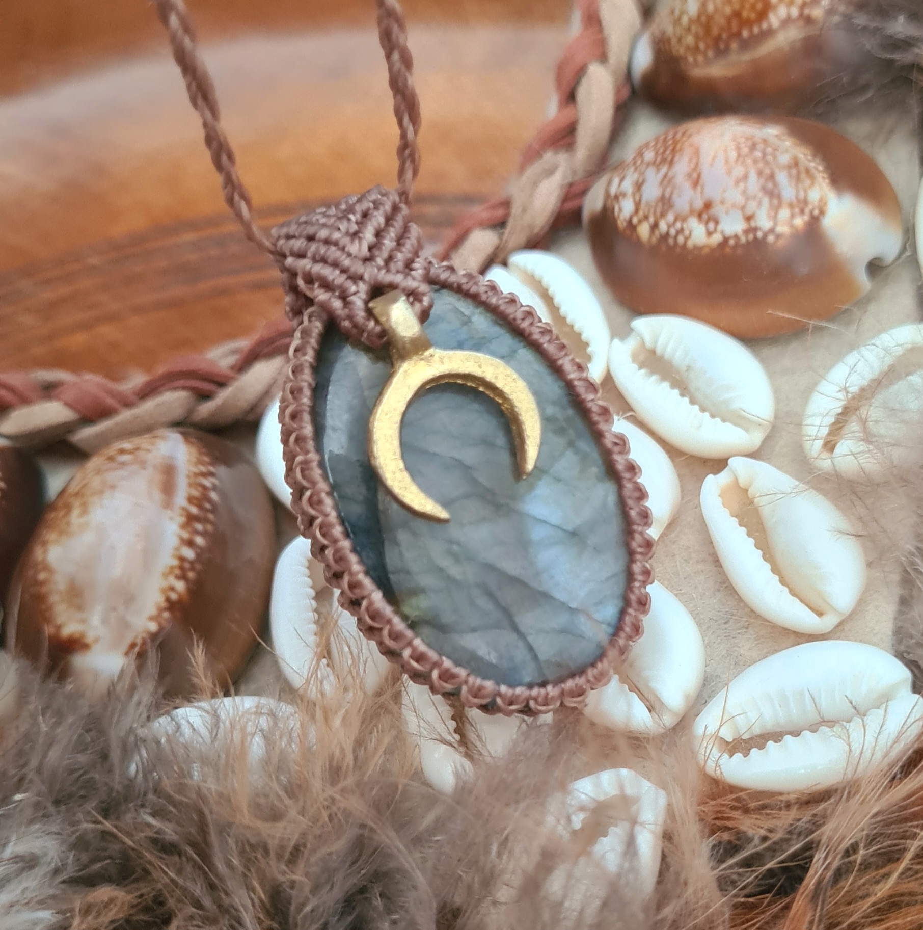 Macramé ketting Labradoriet