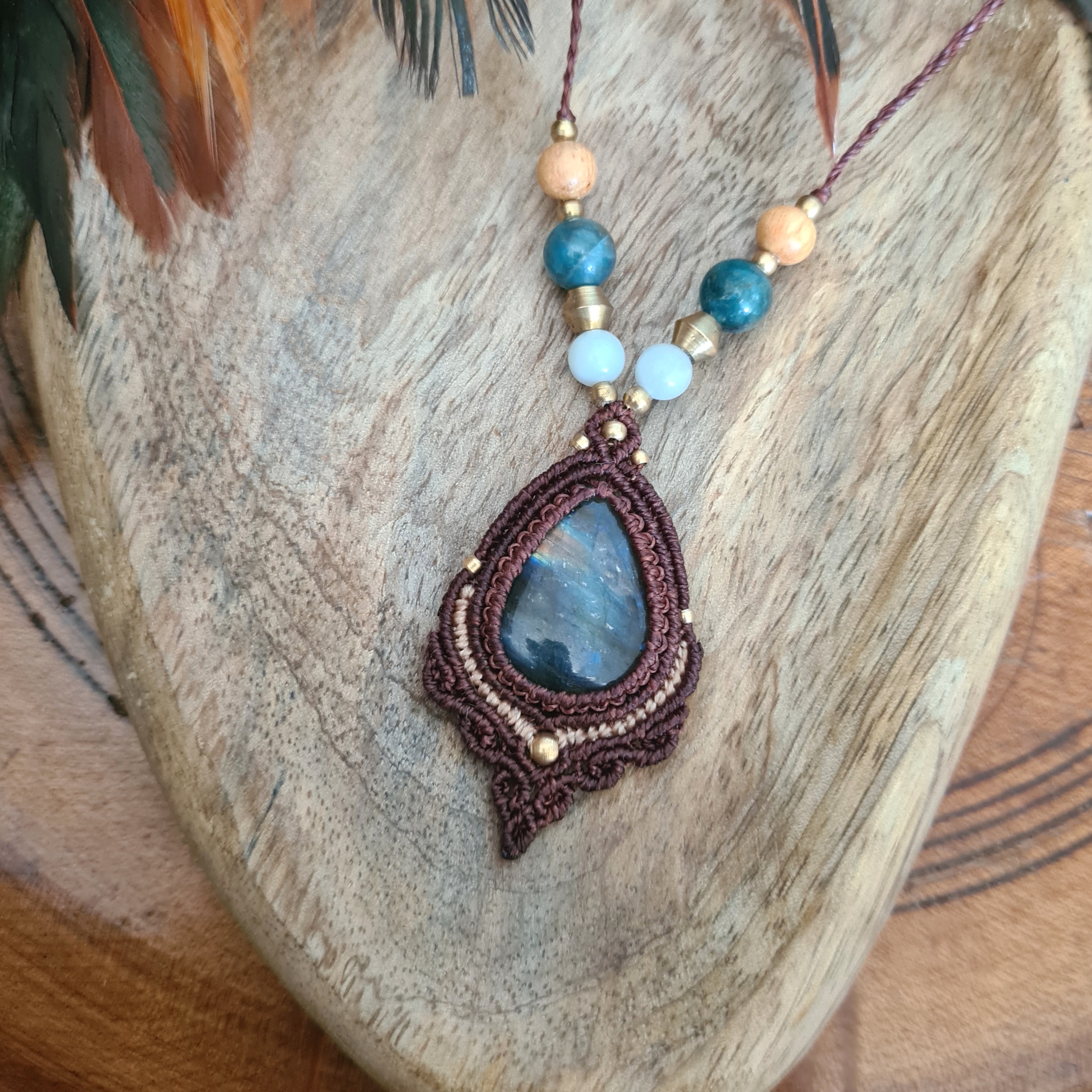Macramé ketting Labradoriet