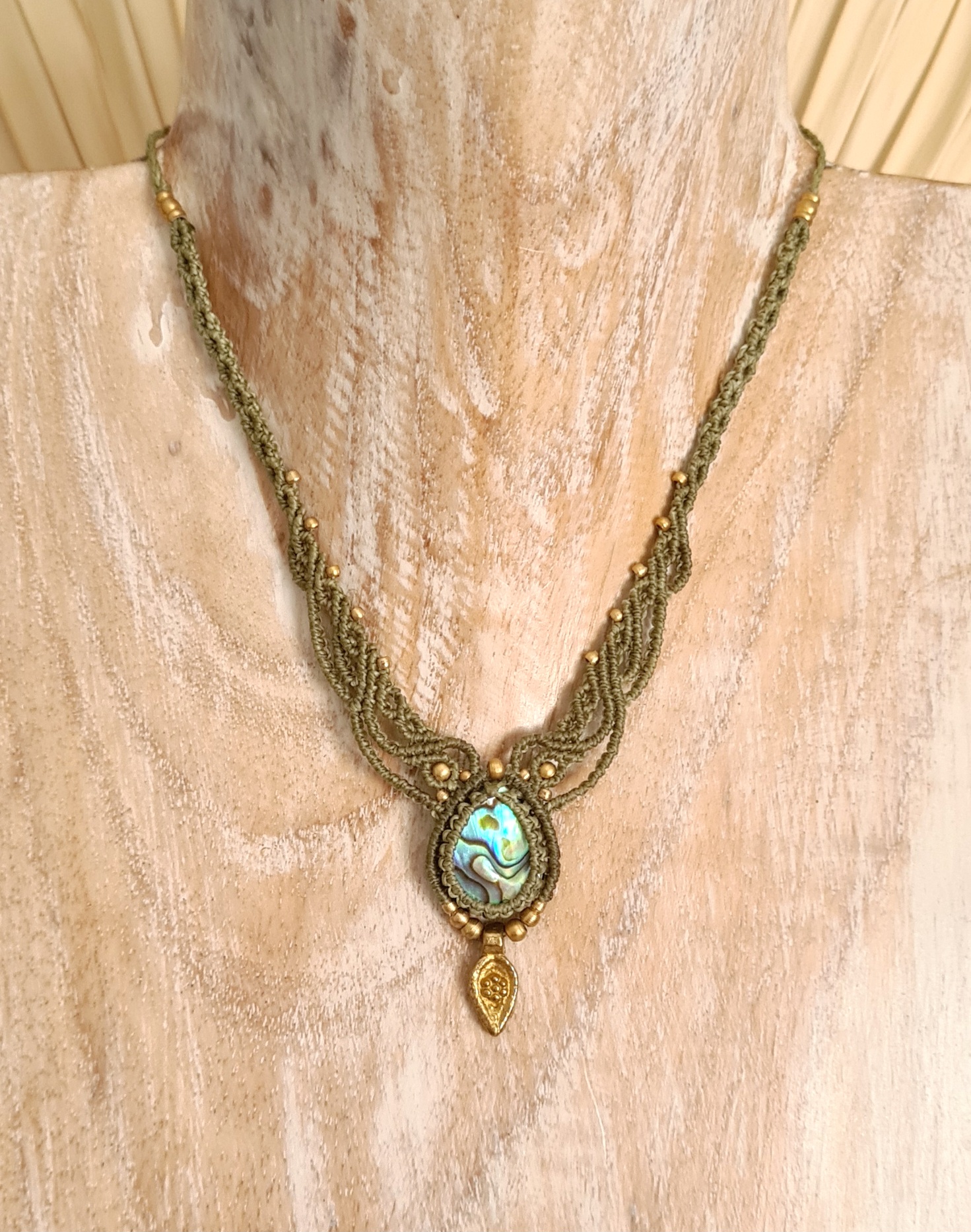 Macramé ketting Abalone