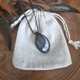 Macramé ketting  Dendriet Opaal