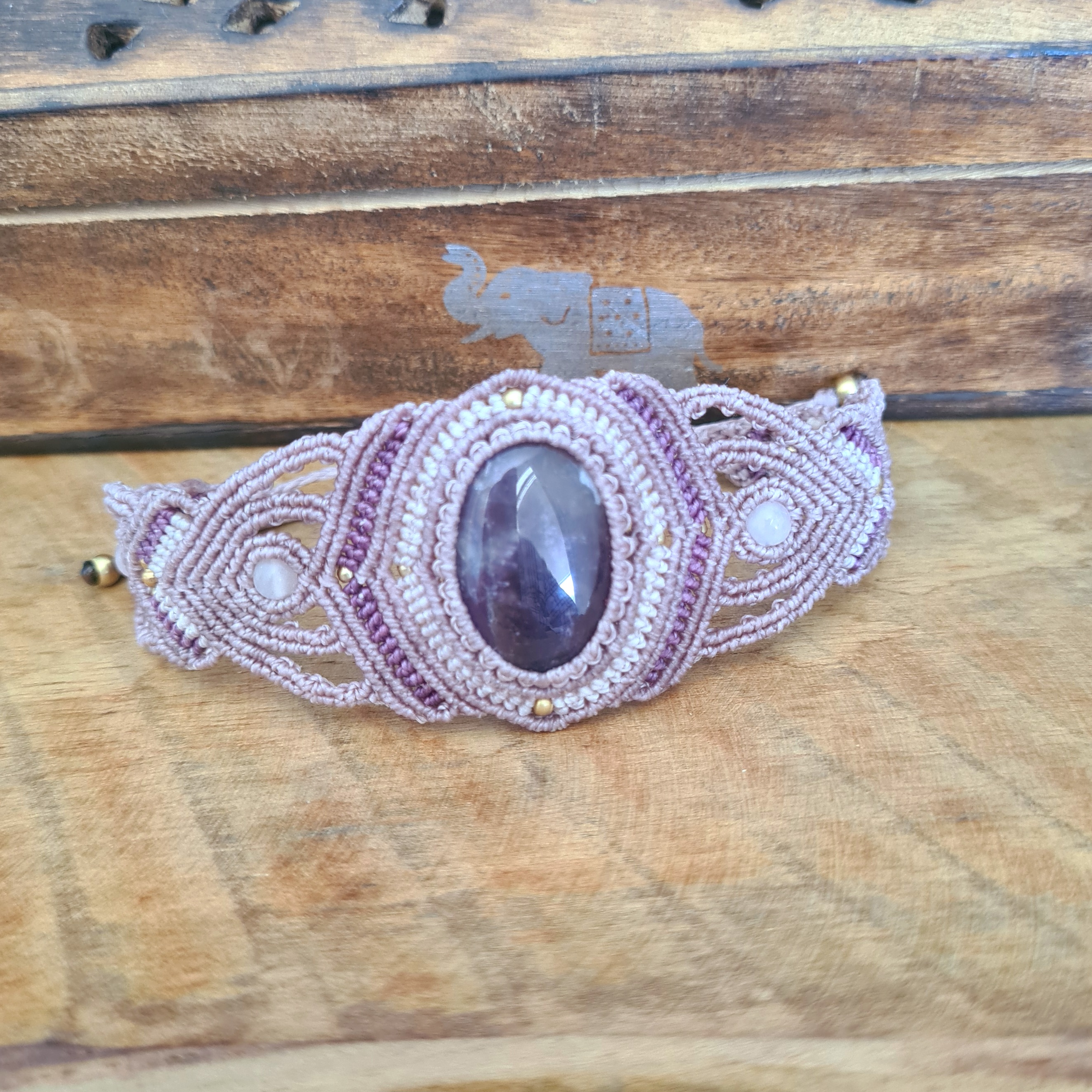 Macramé armband Amethist