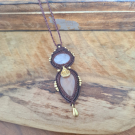 Macramé ketting  Maansteen en Bergkristal