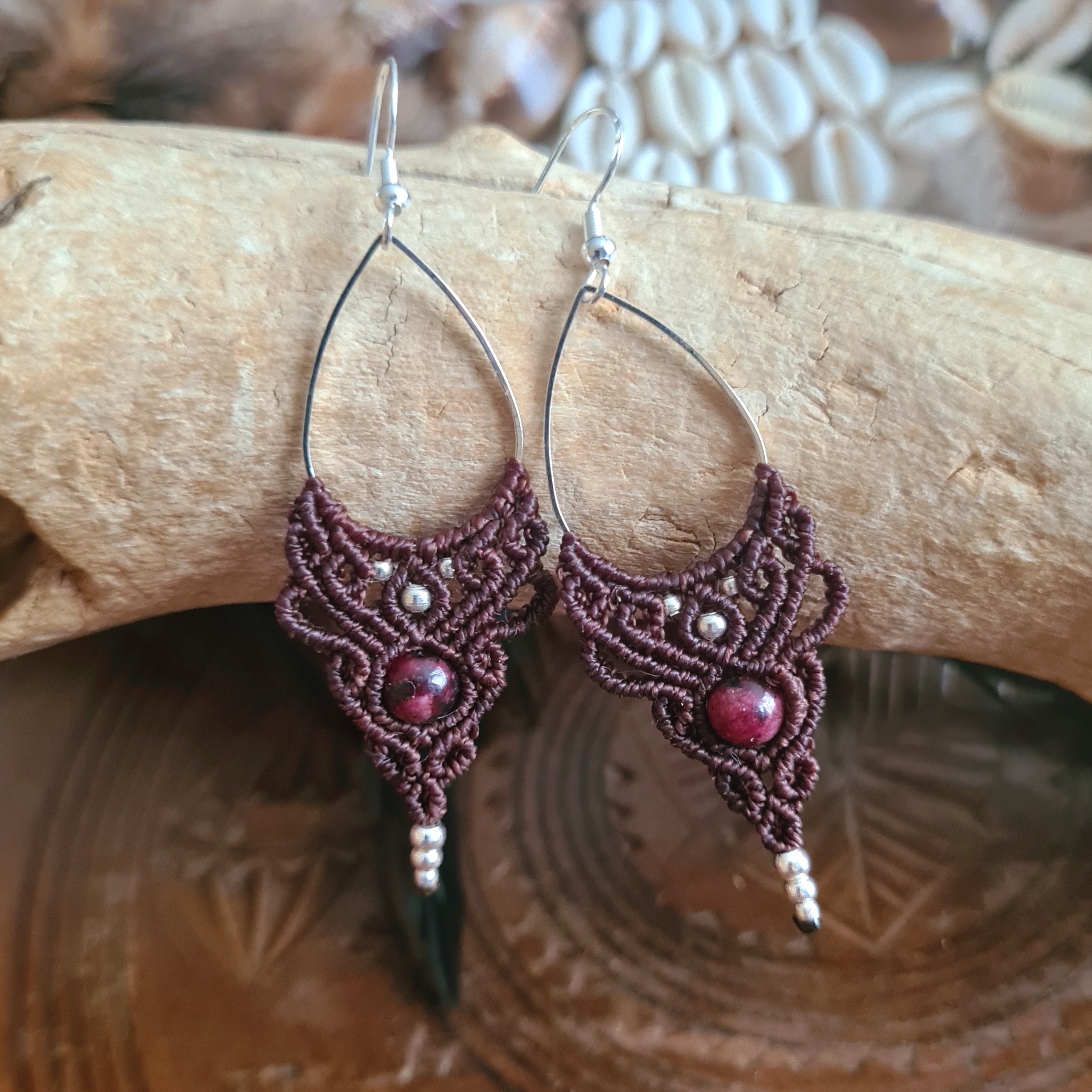 Boho drops oorbellen Rhodoniet