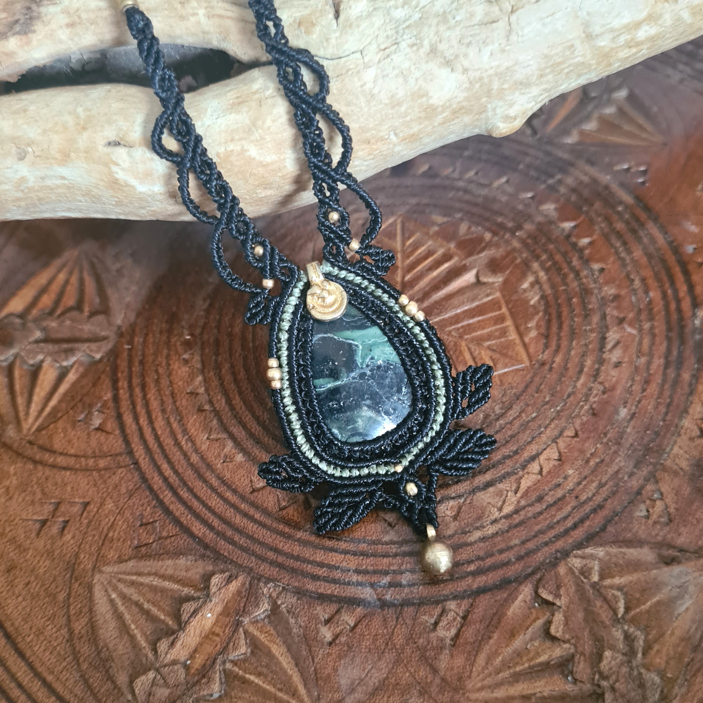 Macramé ketting Kambaba Jaspis
