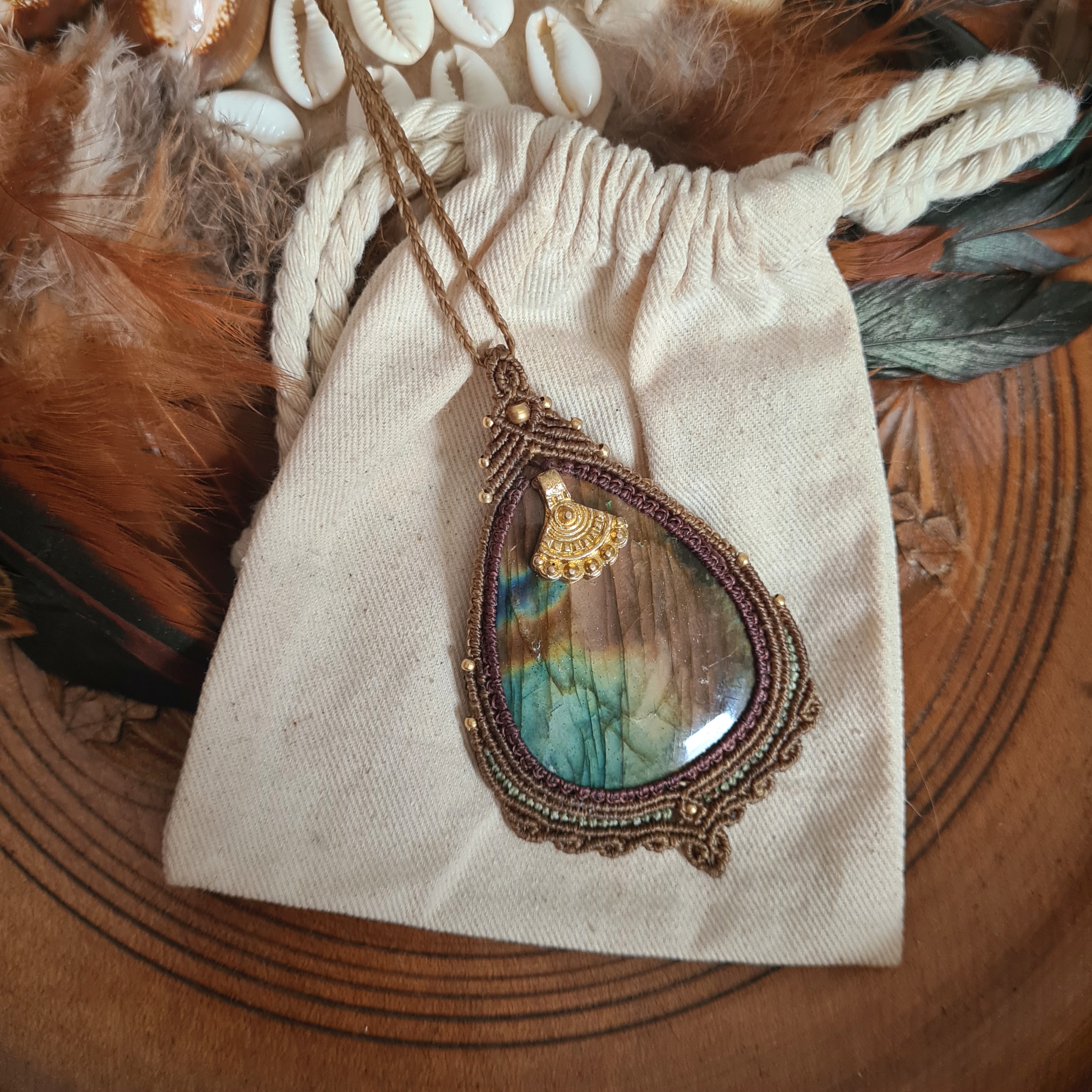 Macramé ketting Labradoriet