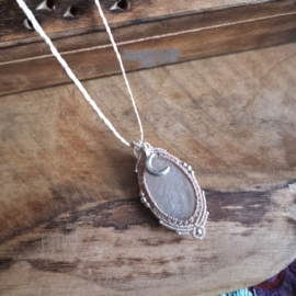 Macramé ketting  Maansteen