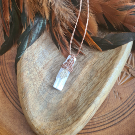 Macramé pendant Seleniet