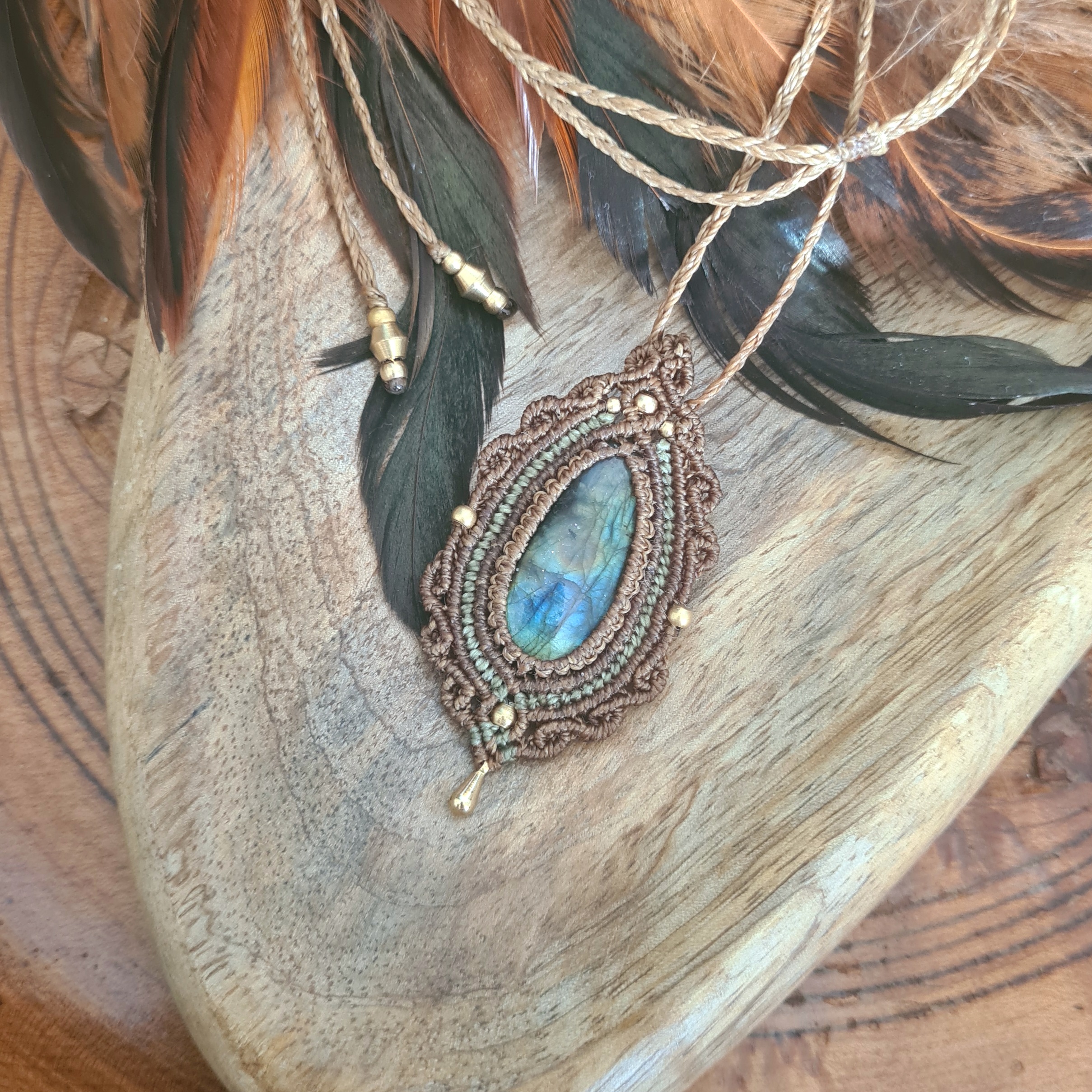 Macramé ketting Labradoriet
