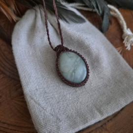 Macramé ketting  Aquamarijn