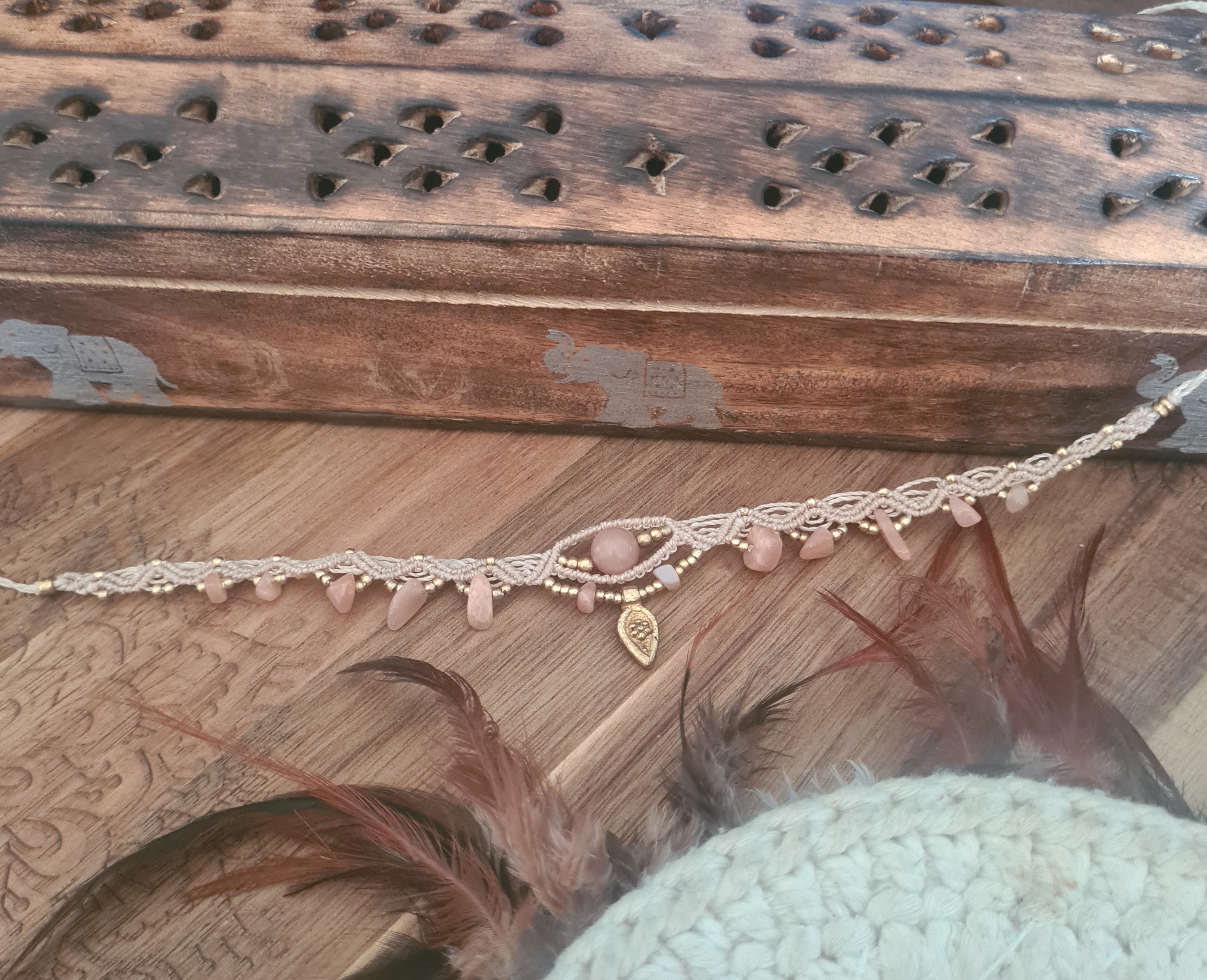 Macramé choker Maansteen