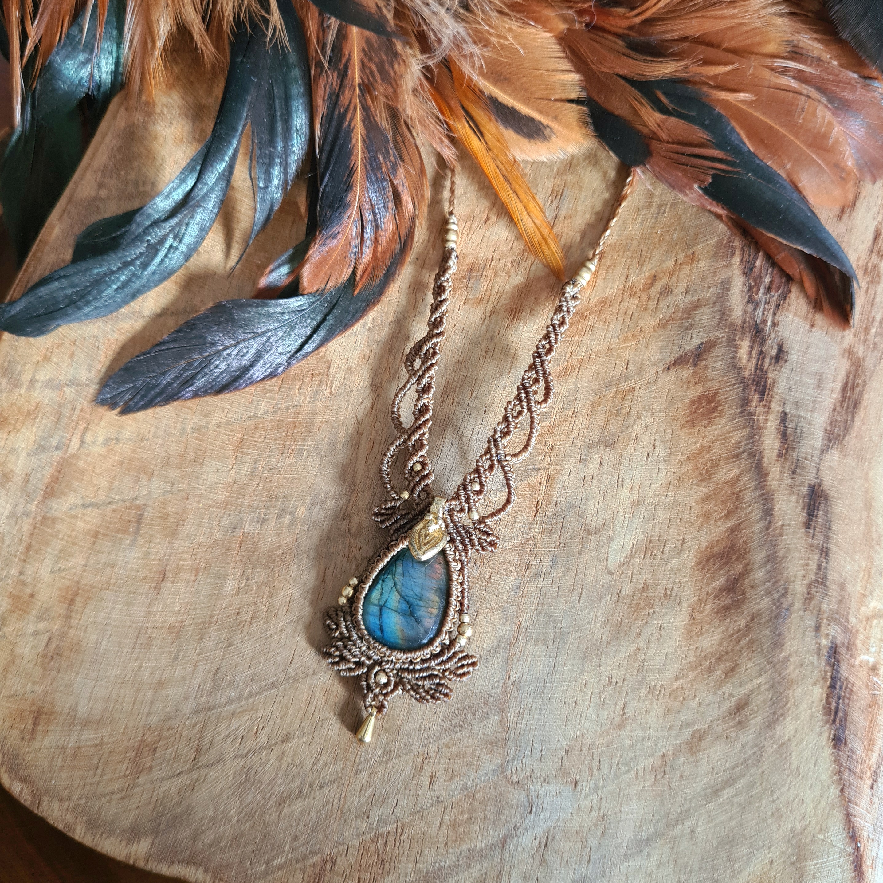 Macramé ketting Labradoriet