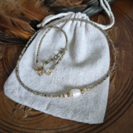 Ibiza Pearl Rocailles Picasso ketting (light smokey topaz )