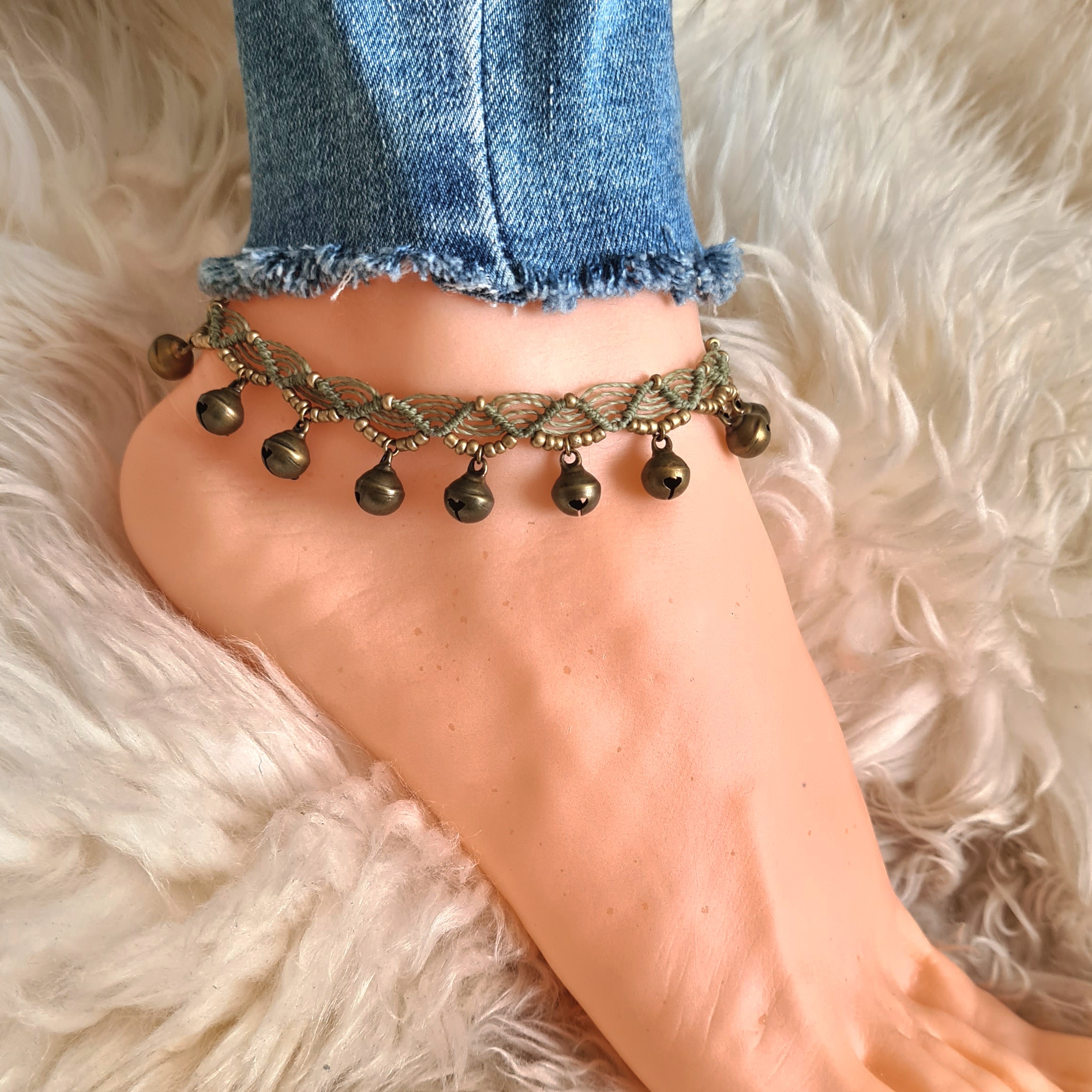 Macramé enkelbandje Belletjes