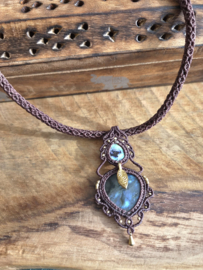 Macramé ketting Labradoriet en Abalone
