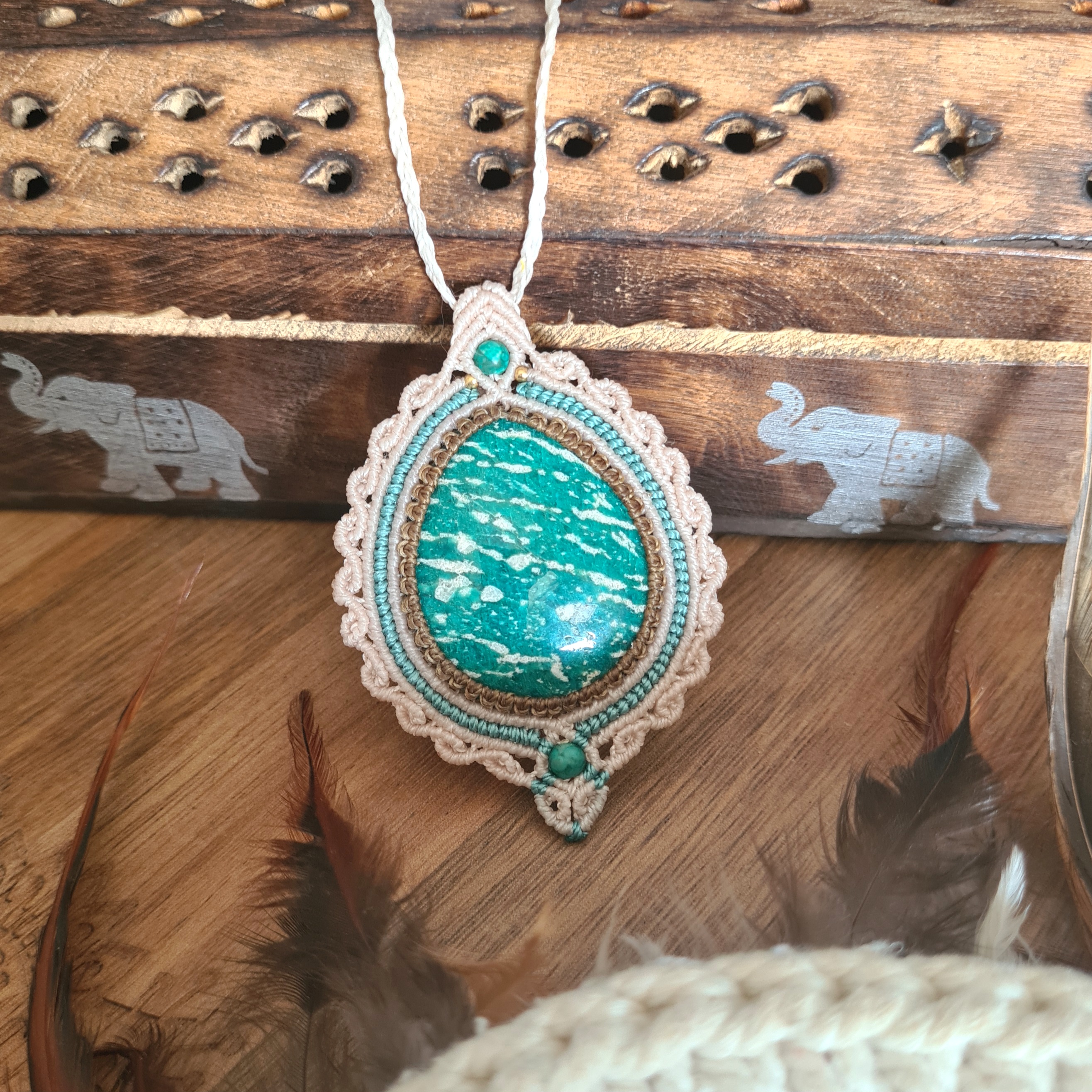 Macramé ketting Amazoniet