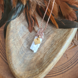 Macramé pendant Seleniet