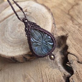 Macramé ketting Labradoriet