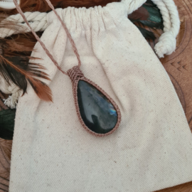 Macramé ketting Labradoriet