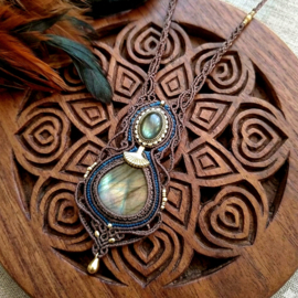 Macramé ketting Labradoriet