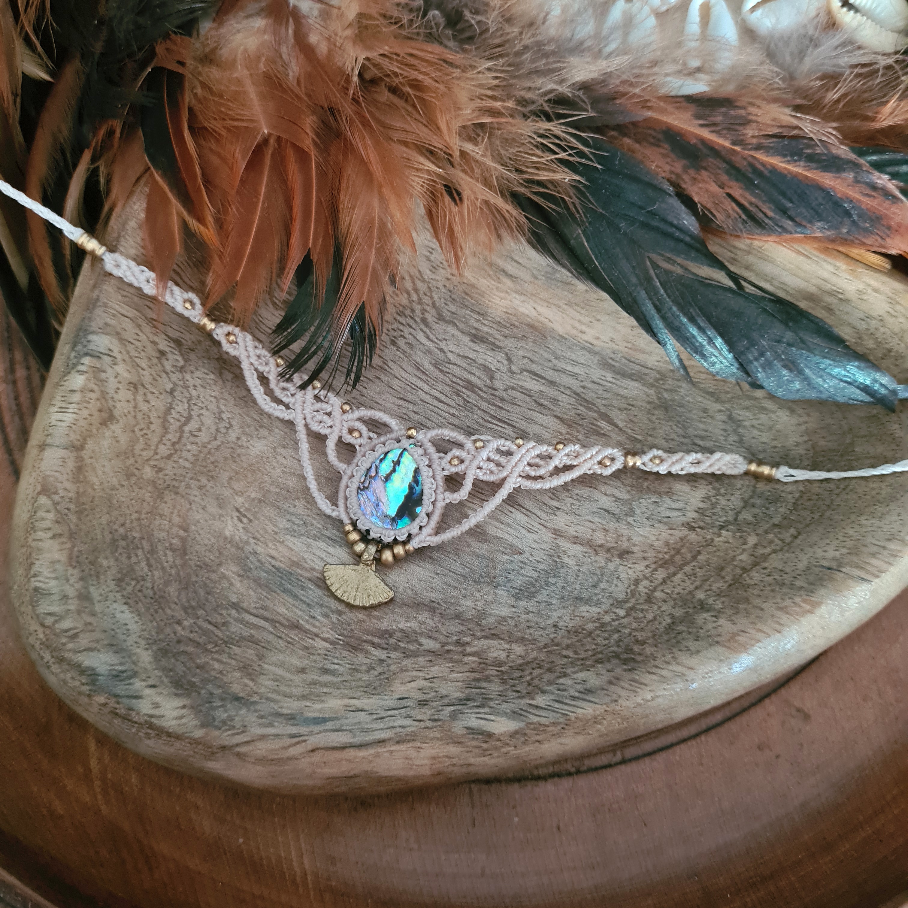 Macramé choker Abalone