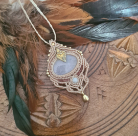 Macramé ketting Maansteen
