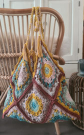 Ibiza strandtas Granny square "Bruin"