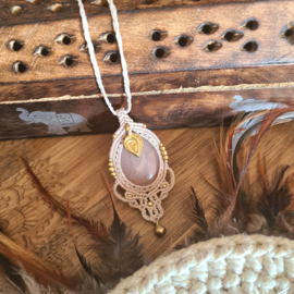 Macramé ketting Maansteen