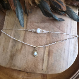 Double layered choker Maansteen