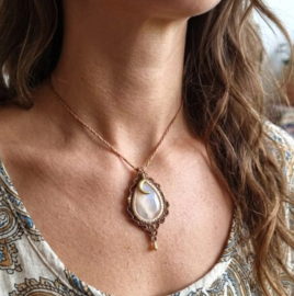 Macramé ketting  Maansteen