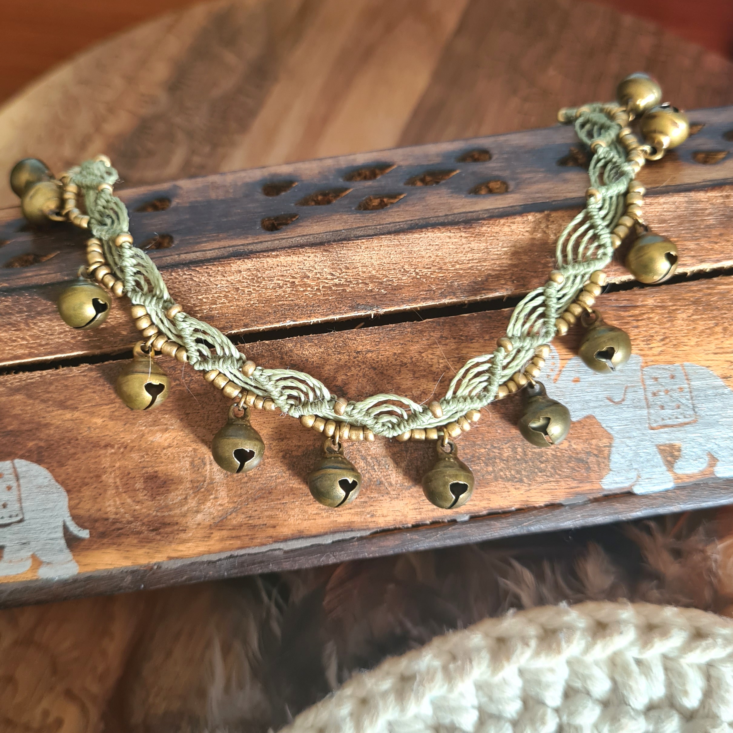 Macramé enkelbandje Belletjes