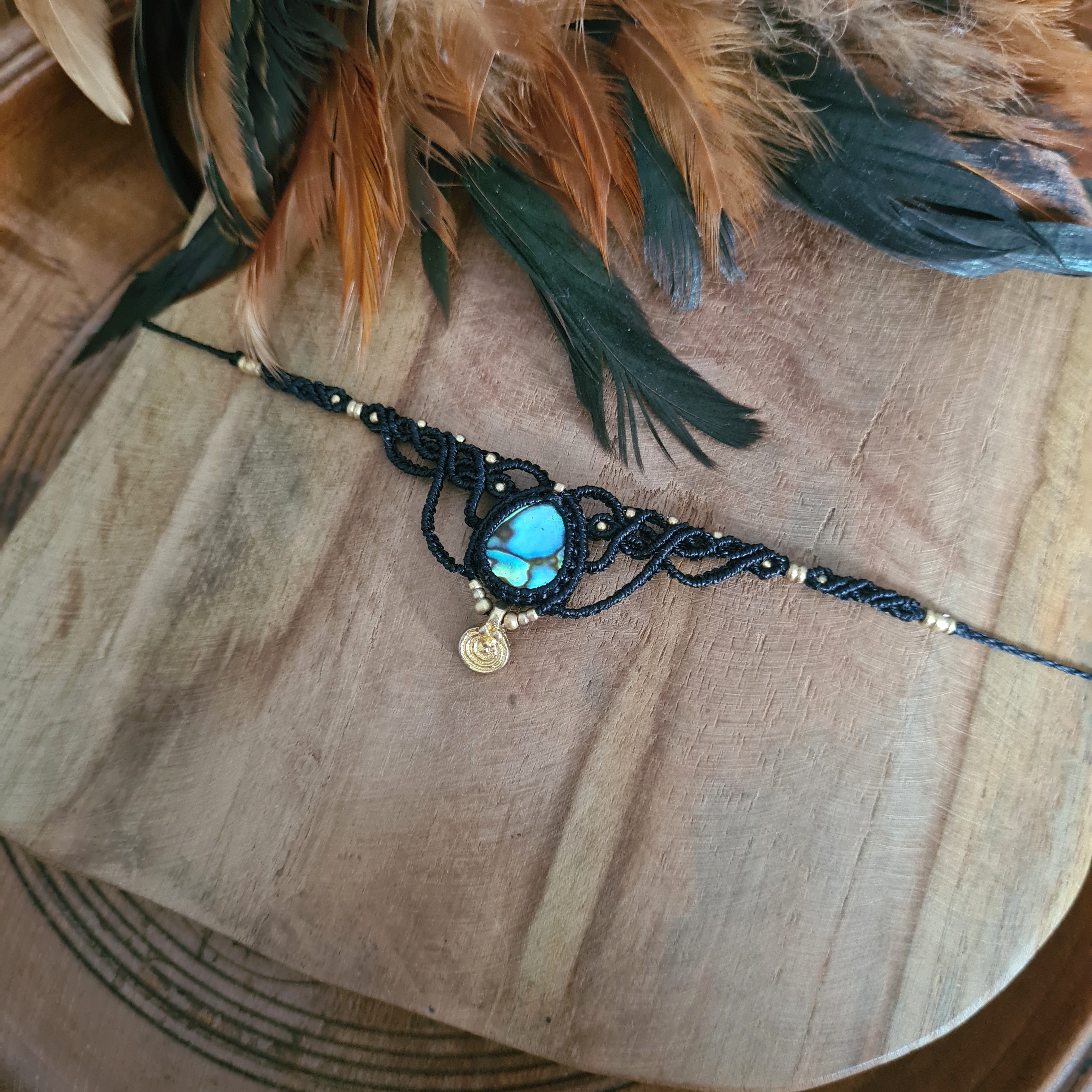 Macramé choker Abalone