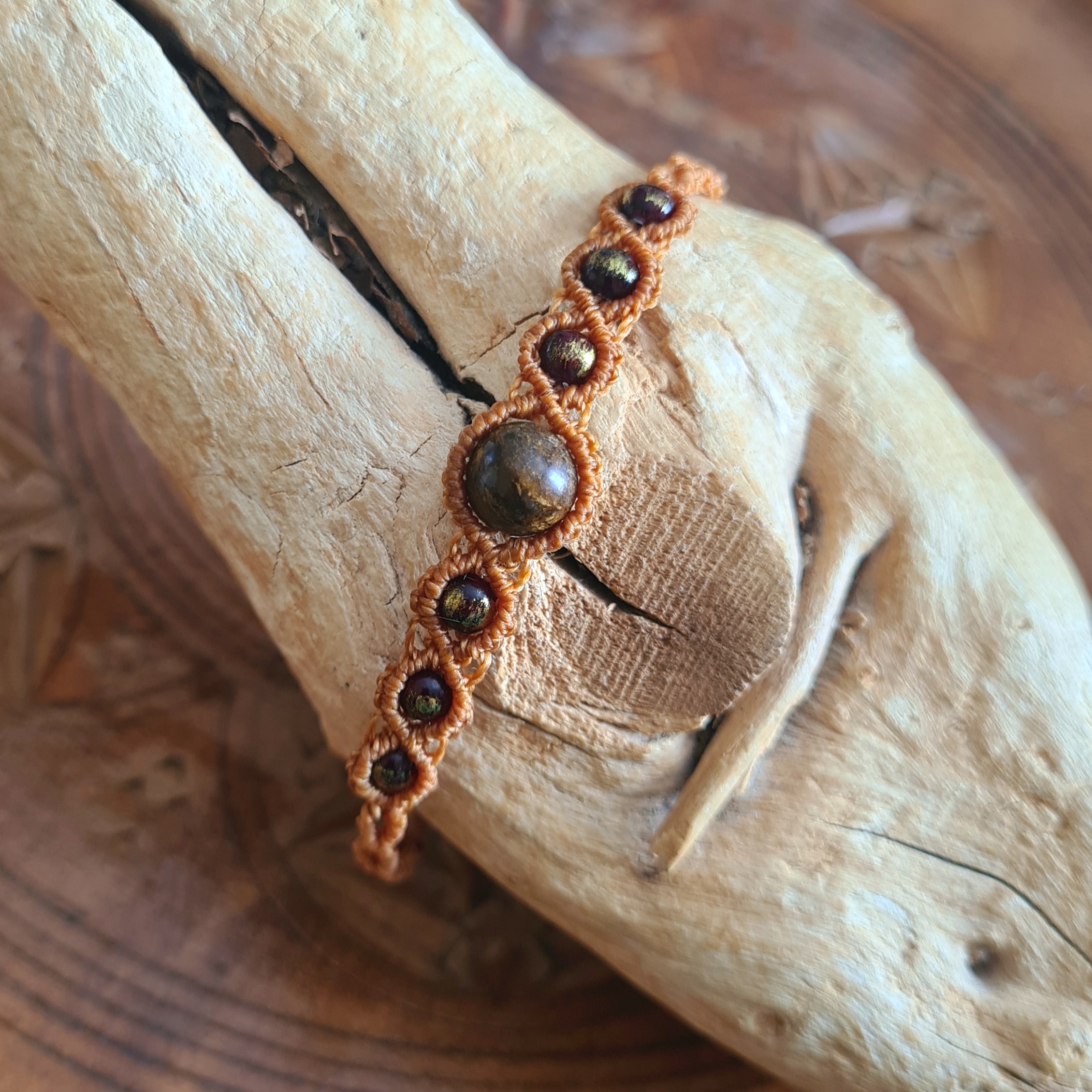 Armbandje Bronziet