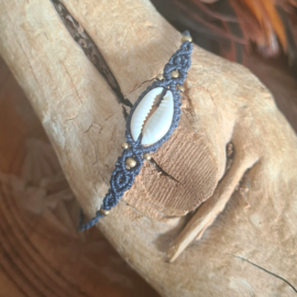 Armbandje Kauri