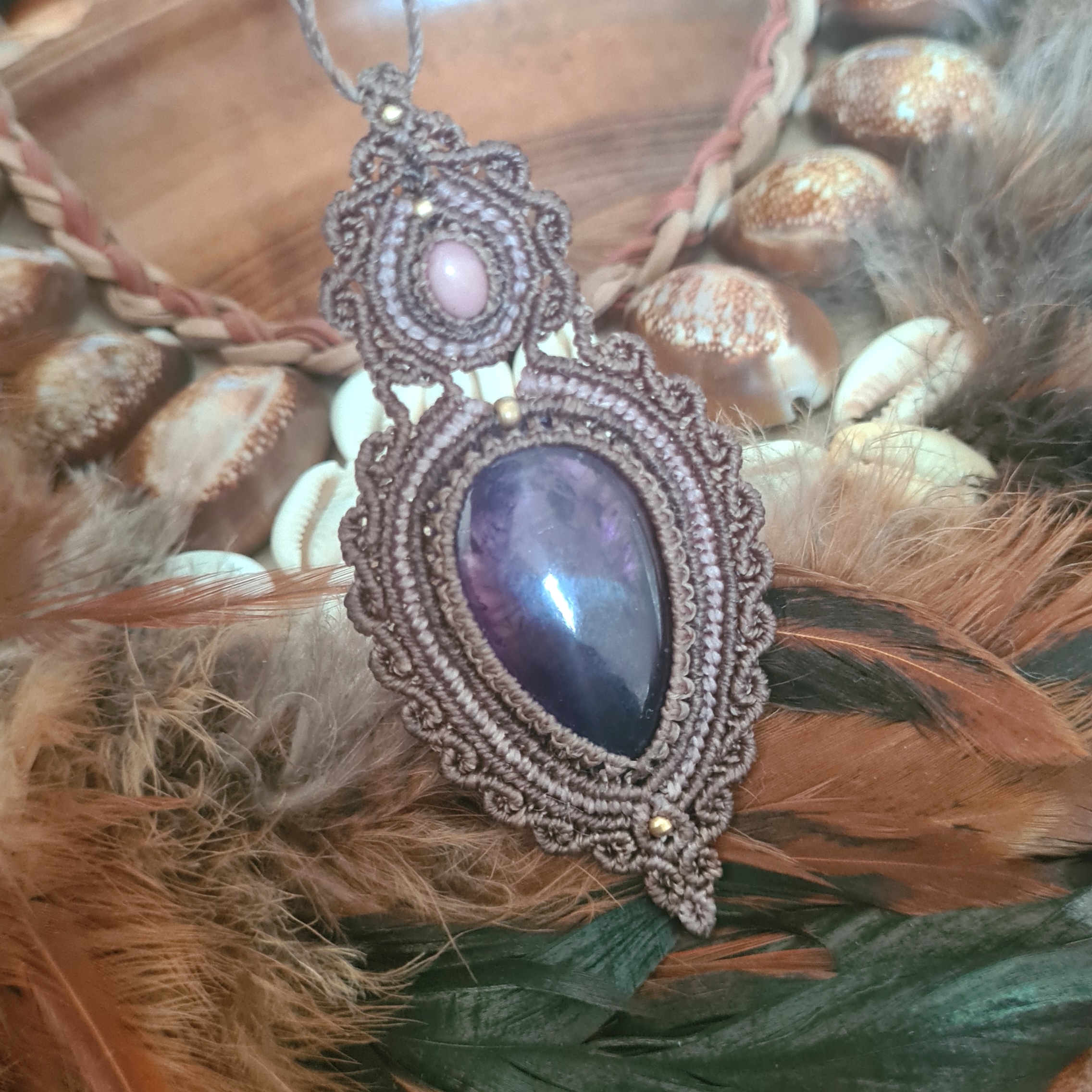 Macramé ketting Amethist en Rhodoniet