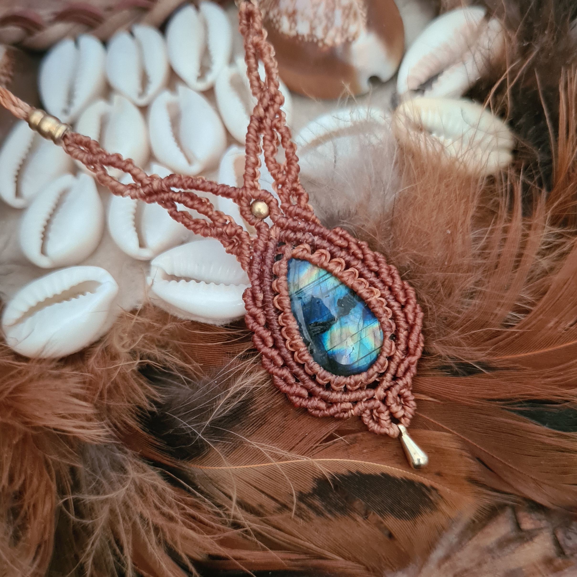 Macramé ketting Labradoriet